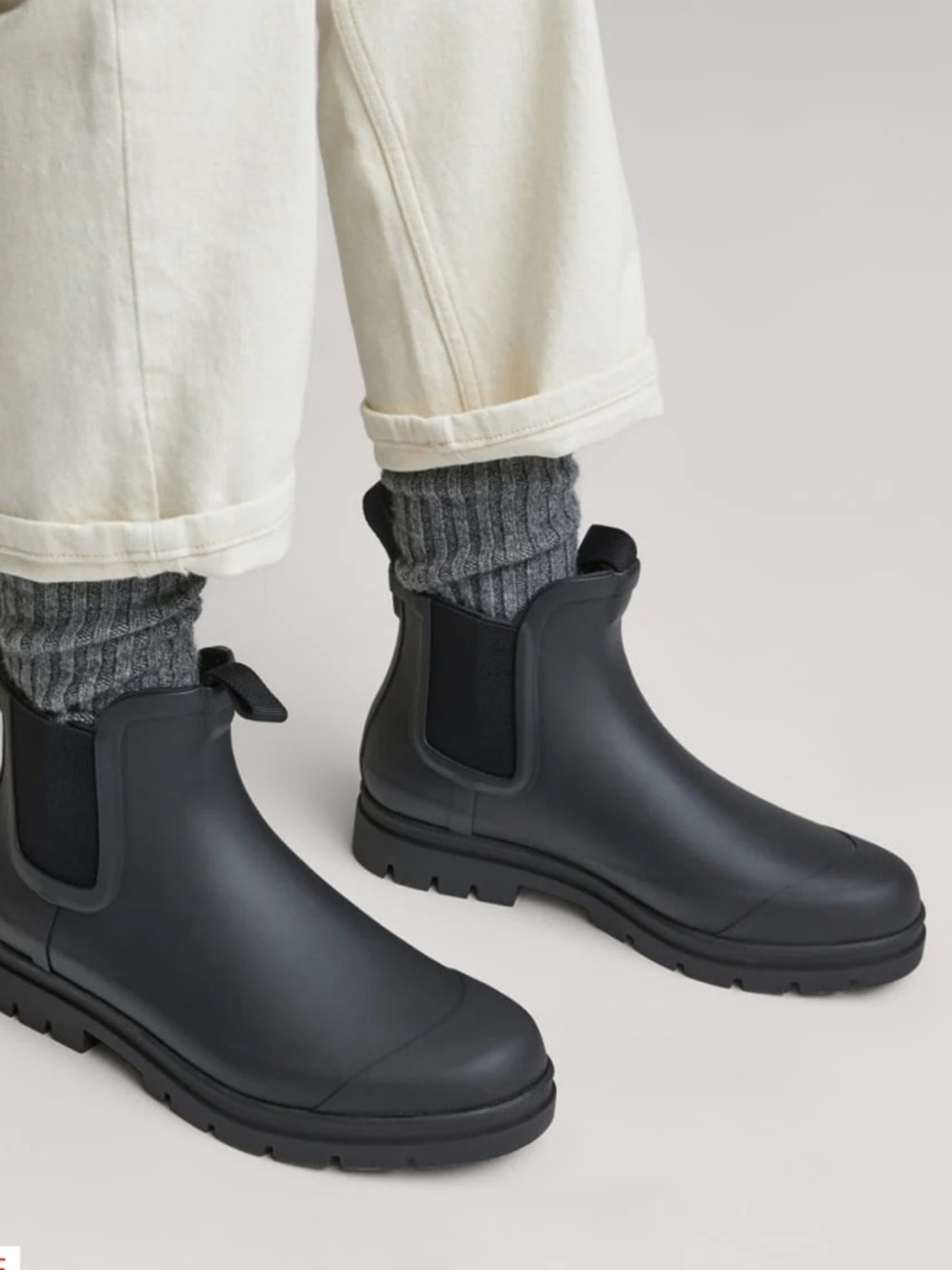 Everlane women’s Black Chelsea Rain Boots slip resistant gardening 9